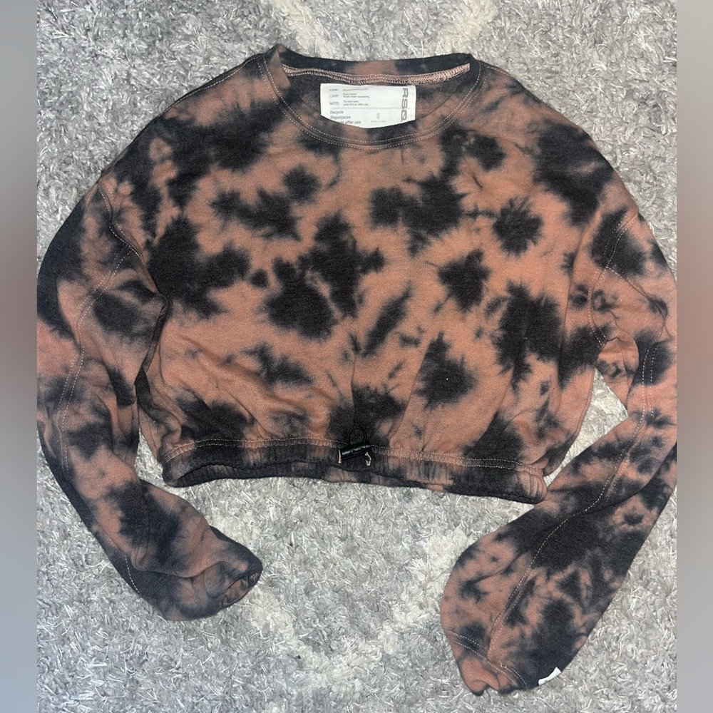 TILLYS TIE DIE CREWNECK